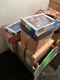 Lotto merce da mercatino e vestiti vari