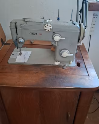 Macchina da cucire Pfaff 260