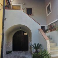 100 mq con box terrazzo e depandance
