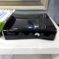 console Xbox 360 scatola due controller e giochi 