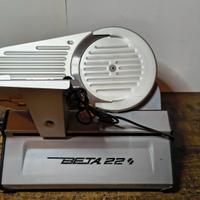 Affettarice elettrica Beta 22