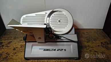 Affettarice elettrica Beta 22