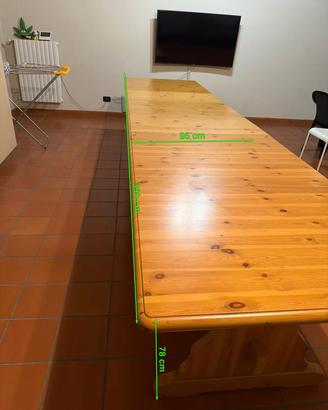 tavolo in legno da taverna