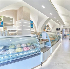 Bar pasticceria con 38 anni di attività ri