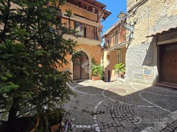 5 LOCALI A FIUGGI