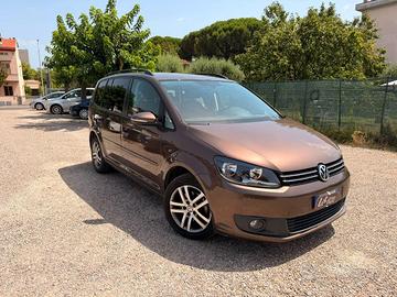 VOLKSWAGEN - Touran - 1.6 TDI DSG Comfortline 7