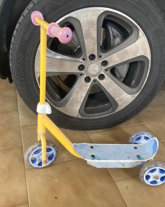 Monopattino "Mondo" con 3 ruote