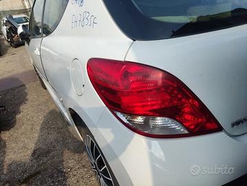 Fanale posteriore sinistro PEUGEOT 207 del 2011