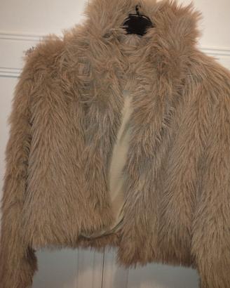 Giacca corta in pelliccia sintetica beige -

