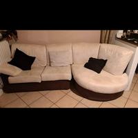 divano con piccola penisola