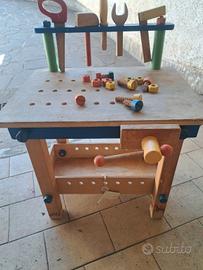 gioco tavolino da lavoro con attrezzi in legno  