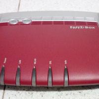 Modem Router ADSL WiFi FRITZ!Box 3390 con Wireless