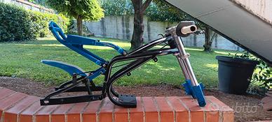 telaio da minimoto munito di accelleratore rapido