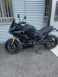 BMW F900XR