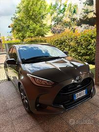 TOYOTA YARIS 1.5 HYBRID LOUNGE  FULL OPTIONAL
