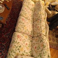 DIVANO STILE LIBERTY 