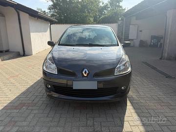 Renault clio automatica!