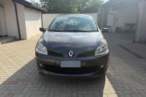 Renault clio automatica!