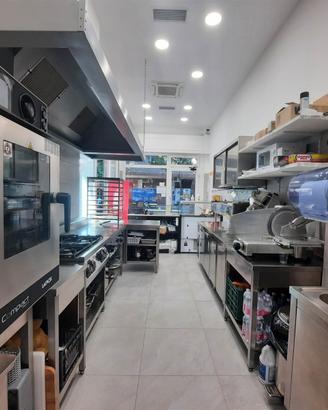 RIMINI PIADINERIA + GASTRONOMIA con Licenza e Muri