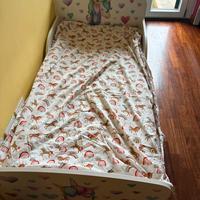Lettino bambini tema unicorni + materasso e set