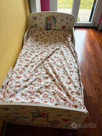 Lettino bambini tema unicorni + materasso e set