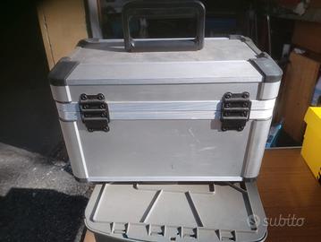 valigetta alluminio con chiavi 