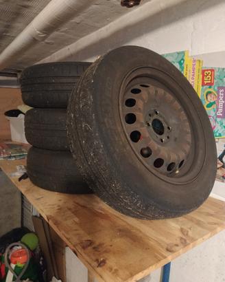 4 Cerchi in ferro R14 per Fiat Punto