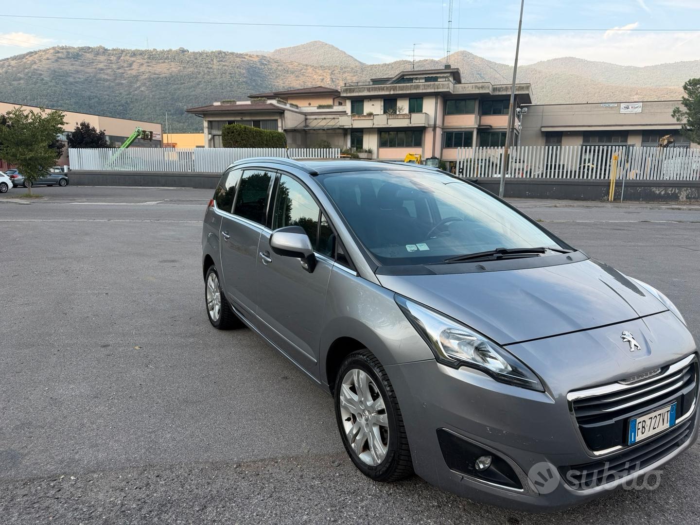 Peugeot 5008 2016 photo 2
