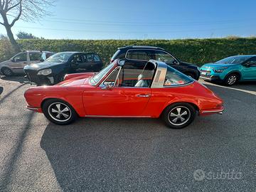 Porsche 911 2.2 T Targa