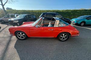 Porsche 911 2.2 T Targa