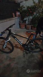 bicicletta b-twin rockrider 520