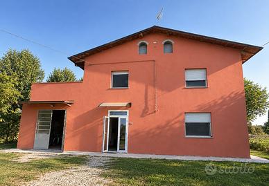 Monolocale in bifamiliare con ampio giardino