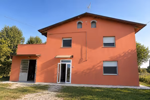 Monolocale in bifamiliare con ampio giardino