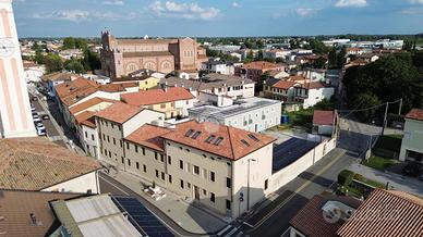 4 LOCALI A SAN MARTINO DI LUPARI