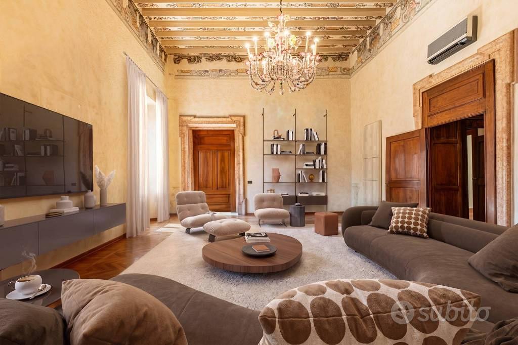 Appartamento di 325 m² con più di 5 locali a Veron - Vista 2
