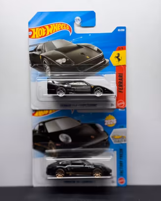 Hot Wheels Ferrari F40  + Porsche 911 Carrera T
