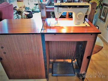 Macchina da cucire singer