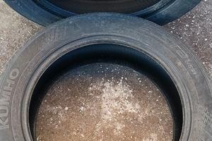 N 4 Gomme 215/55/18 in buonissimo stato