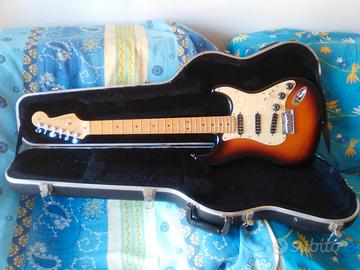 Chitarra elettrica Fender Stratocaster USA sunburs