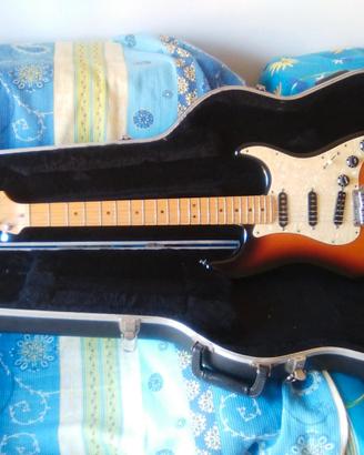 Chitarra elettrica Fender Stratocaster USA sunburs