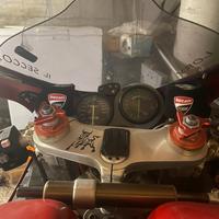 Ducati 748s anno 2001