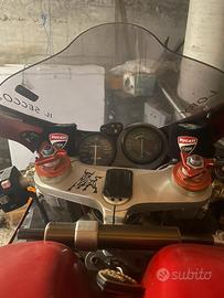 Ducati 748s anno 2001