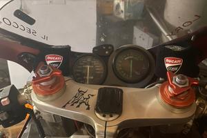 Ducati 748s anno 2001