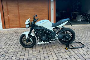 Triumph speed triple 1050