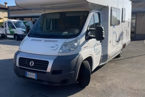 Camper Mansardato con box