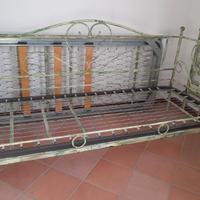 letto divanetto in ferro battuto