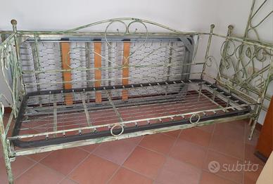letto divanetto in ferro battuto