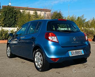 Renault Clio III 1.2 75 CV