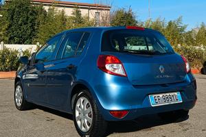 Renault Clio III 1.2 75 CV