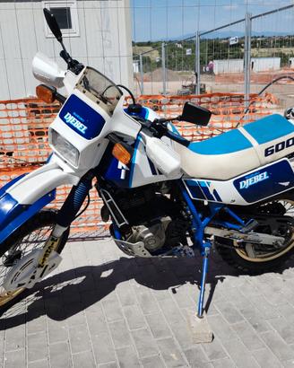 SUZUKI DR 600 DJEBEL